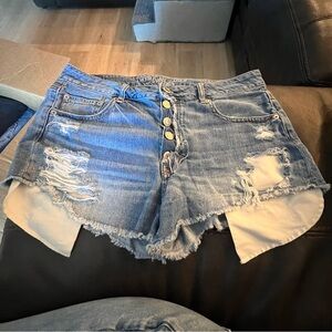 American Eagle Jean shorts
Size 12 high rise Super soft